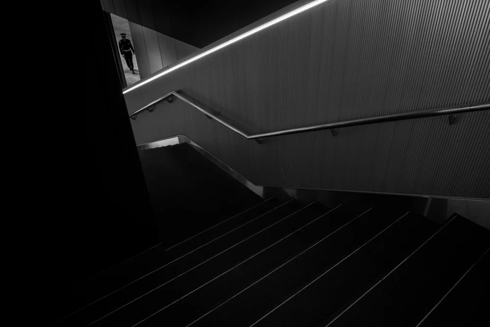 Hata, Satoshi: stair