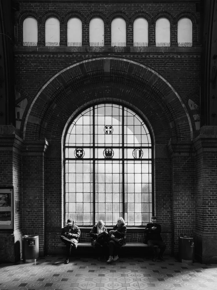 Dauria, Adam: København Hovedbanegård