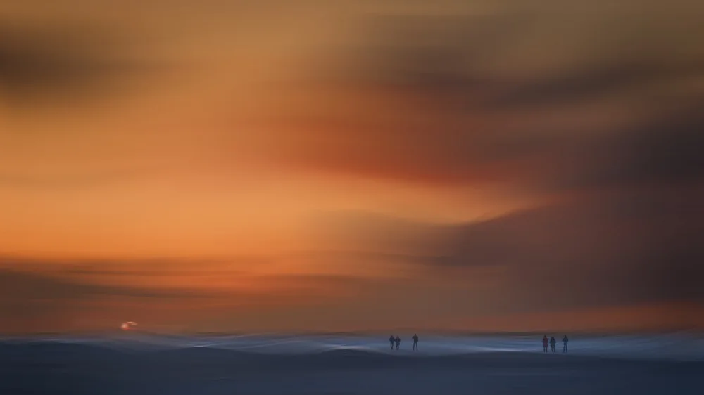 Son, van Greetje: Evening walk
