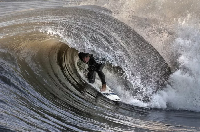 Moretti, Claudio: Inside the wave