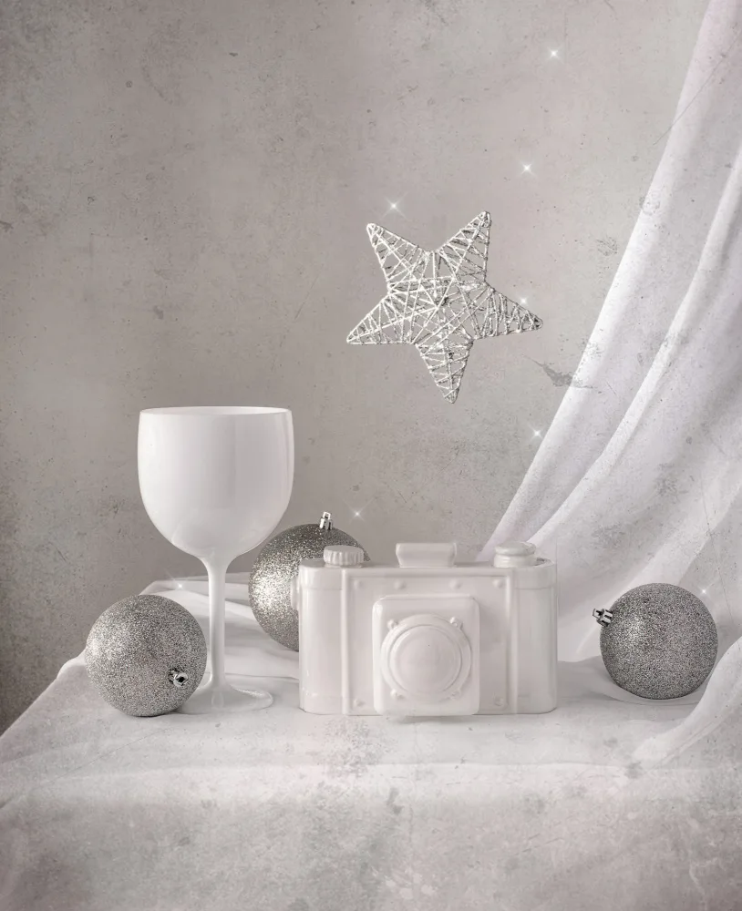 Perfoncio, Margareth: Happy New Year! Good Light