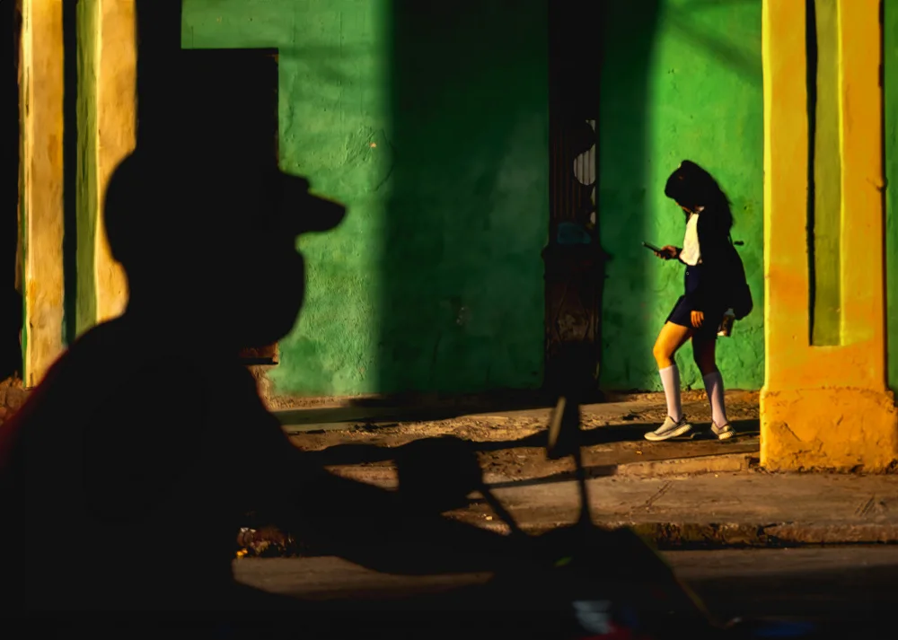 Z, Leechee: Cuba Street Scene 1