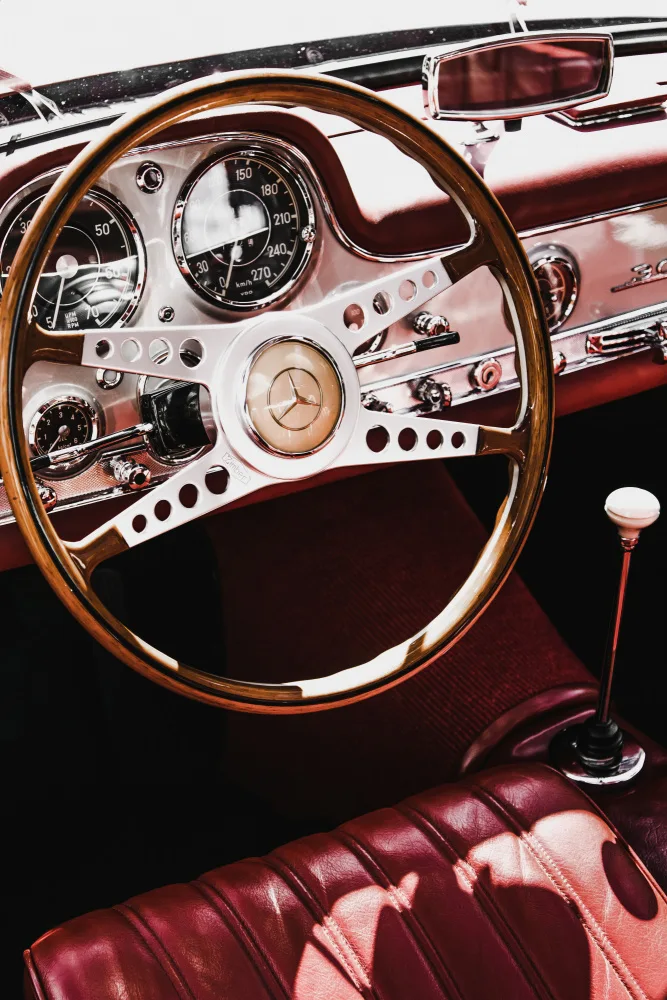Izzard, Magda: Vintage Car