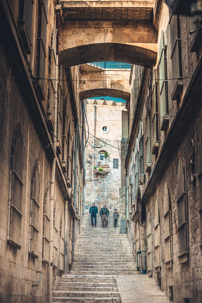 Tagliarino, Marco: Old streets of the holy city