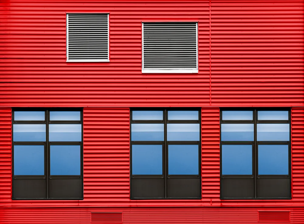 Schwerdtfeger, M Roland: A red Wall