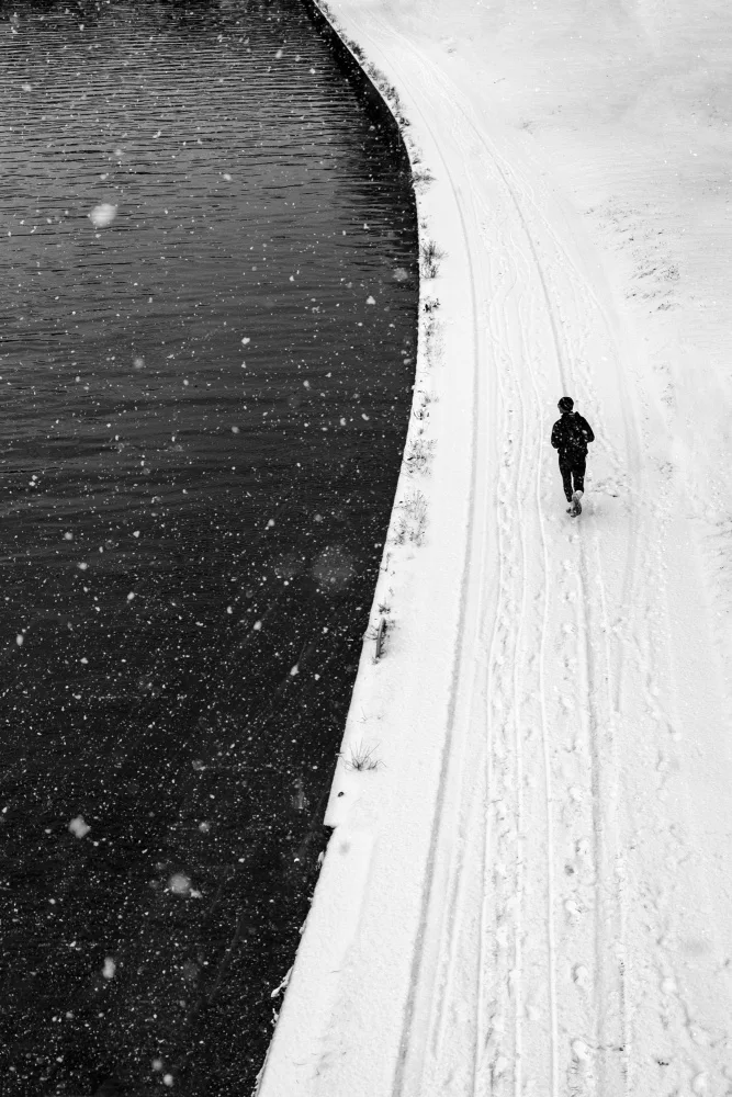 Yamamoto, Eiji: Jogging on a snowy day