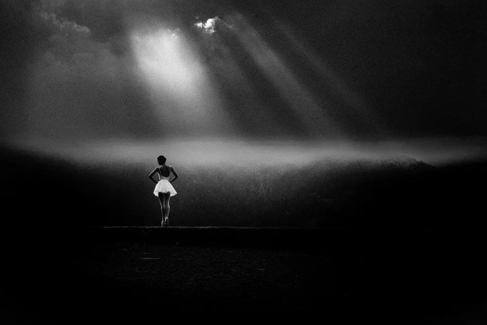 Medeiros, Paulo: Light