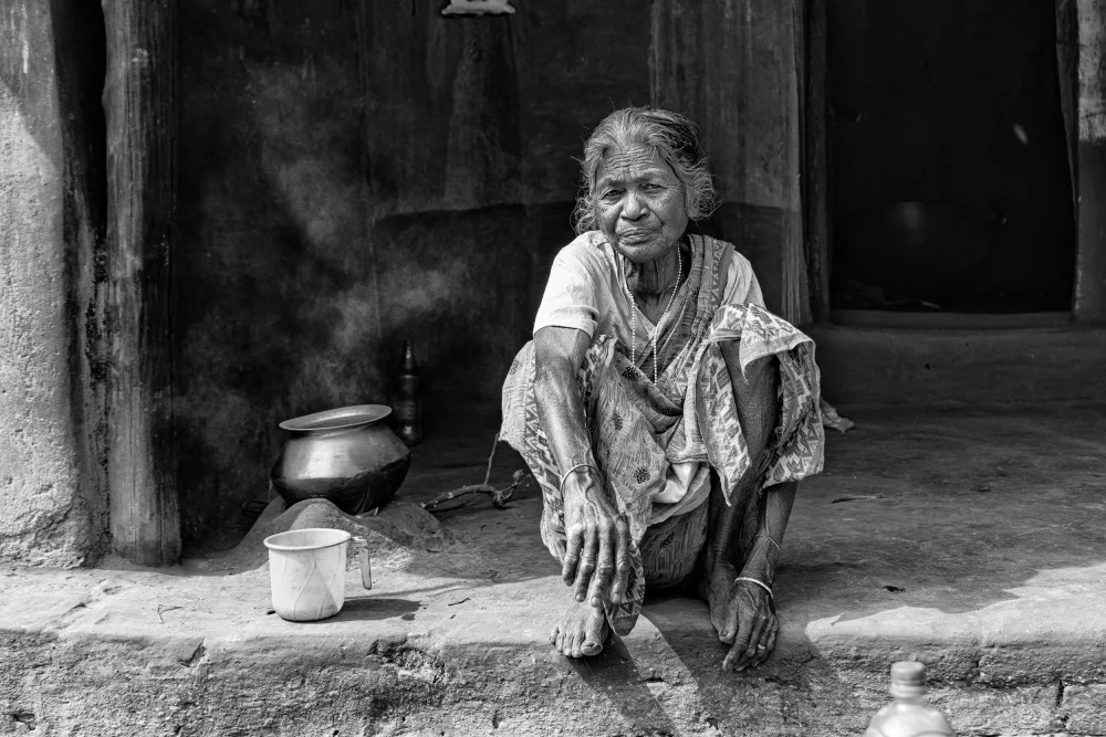 Nandi, Shaibal: Village woman