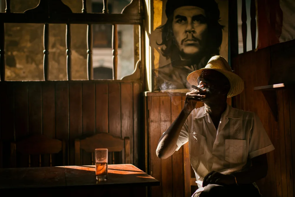 Mirica, Dan: Traditional bar in Havana, Cuba