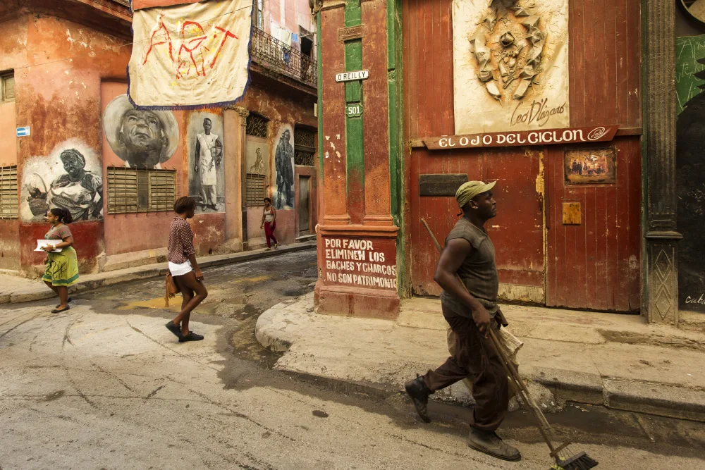 Mirica, Dan: Street art of Havana, Cuba