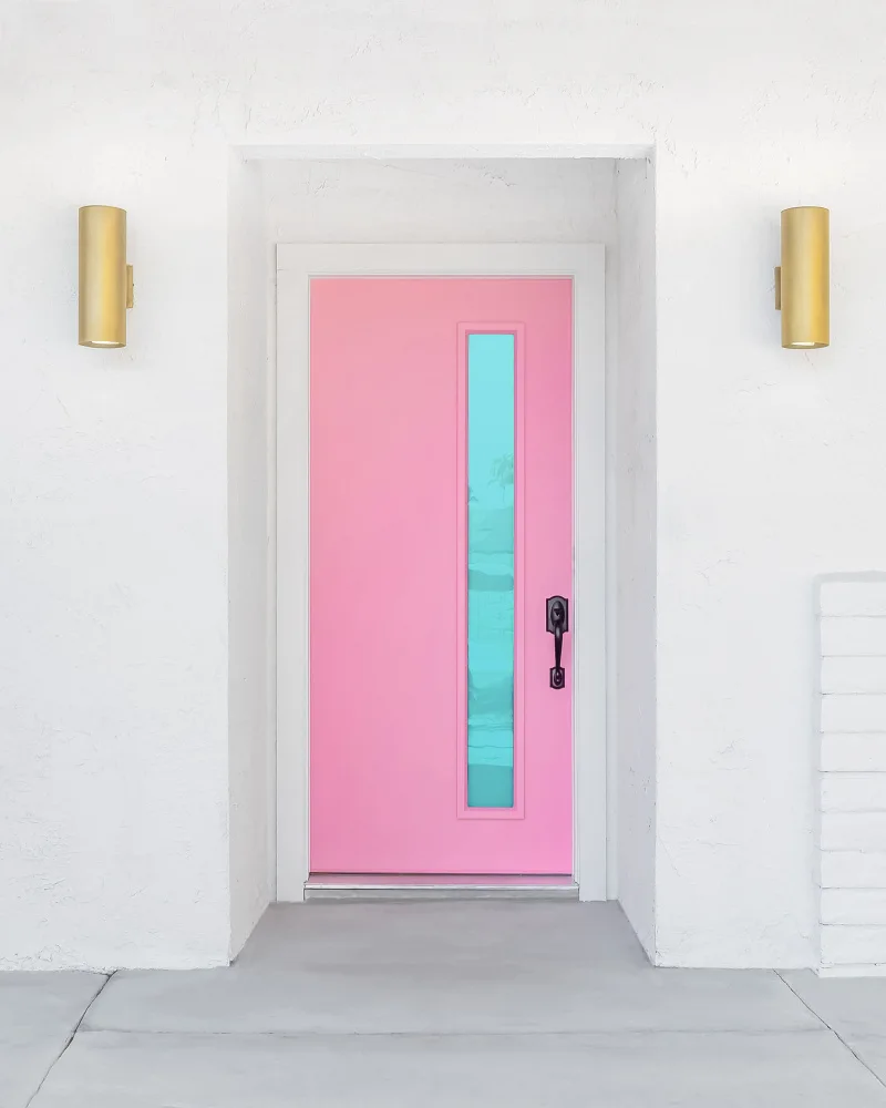 Windeknecht, Tom: Pink Door with a Blue Window
