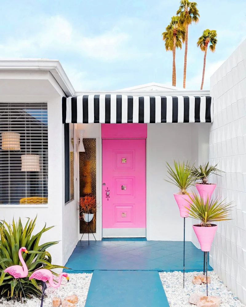 Windeknecht, Tom: Pink Door with Yard Flamingos