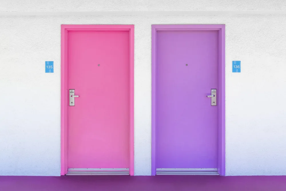 Windeknecht, Tom: Pink and Purple Doors at the Saguaro