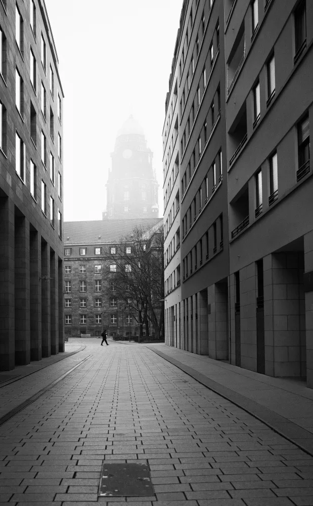 Oncete, Julien: City mist