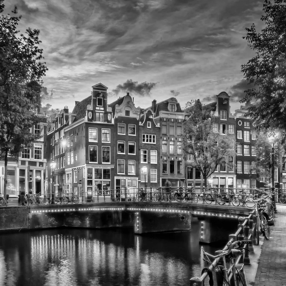 Viola, Melanie: AMSTERDAM Idyllic impression from Singel - Monochrome