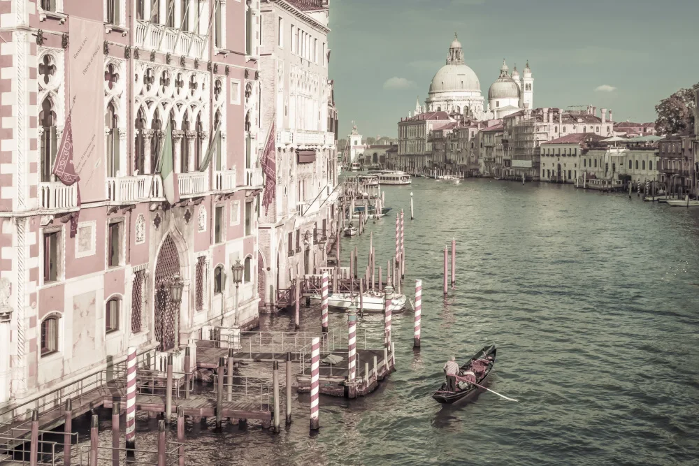 Viola, Melanie: VENEZIA Canal Grande e Santa Maria della Salute | stile vintage urbano