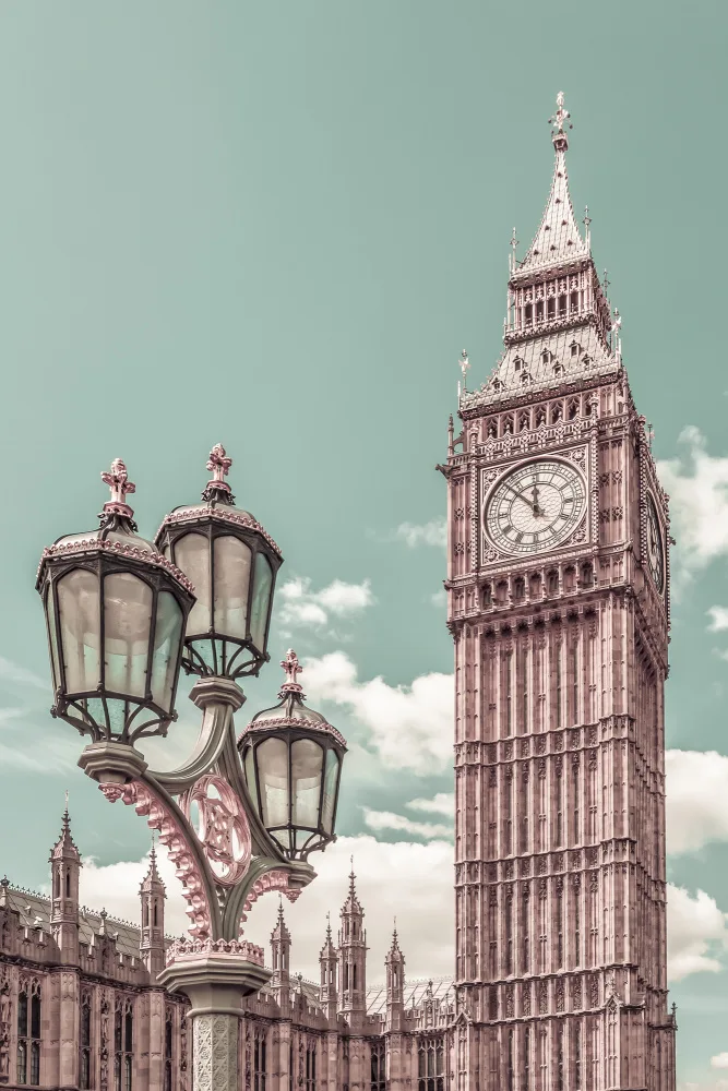 Viola, Melanie: LONDON Elizabeth Tower | urban vintage style