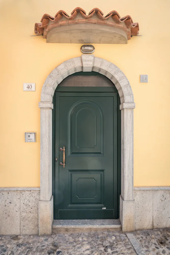Photolovers: Italian door 2