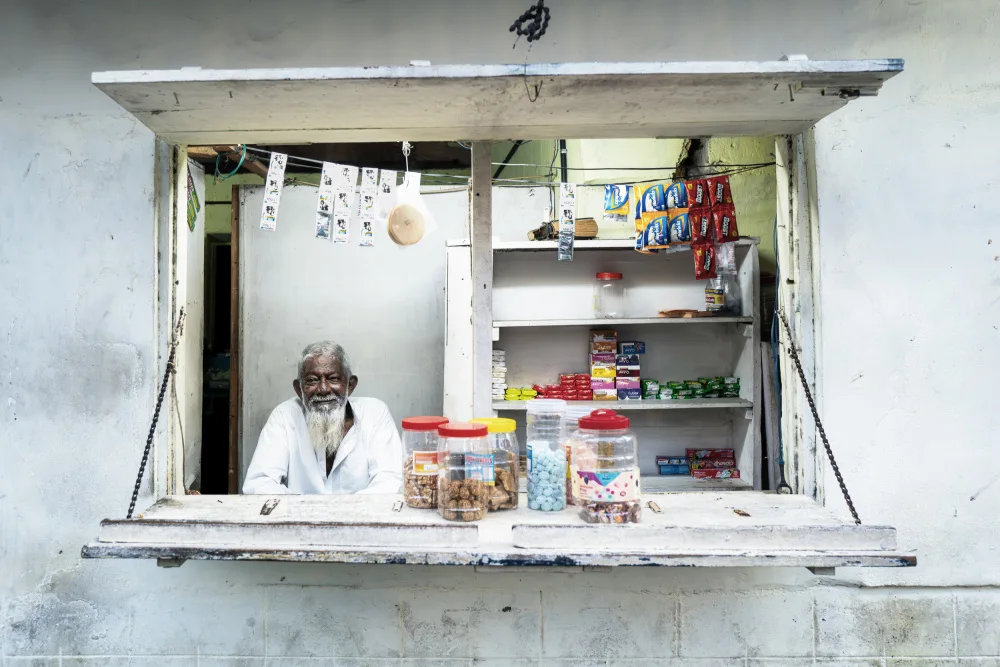 Steeb, Martin: Kiosk Owner
