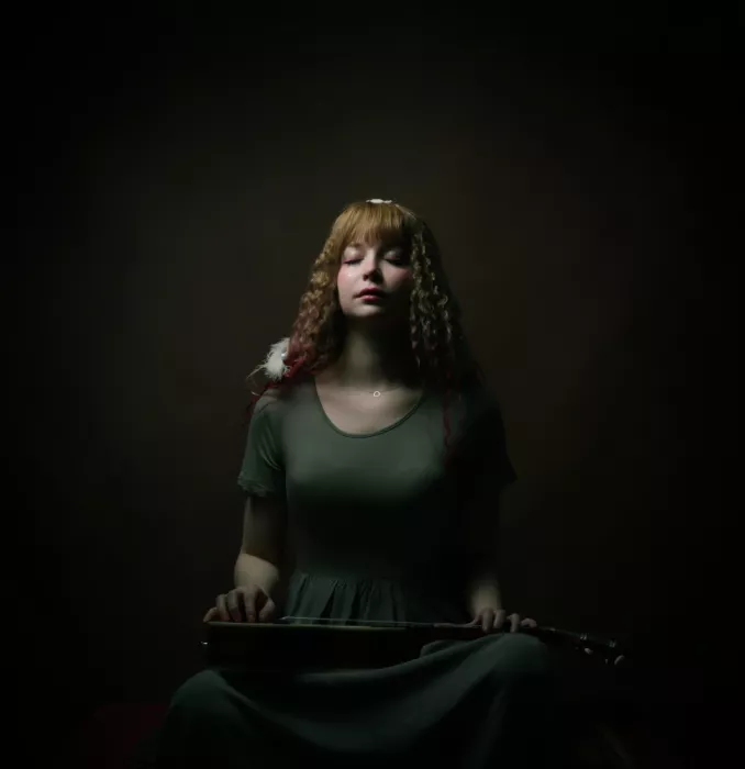 Hasheminasab, Moein: Persian girl