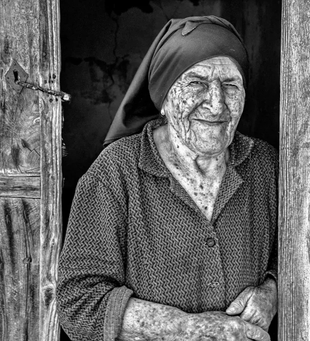 Paterson, Peter: Santorini Lady