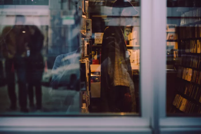 HIDASAN: a romance novelist