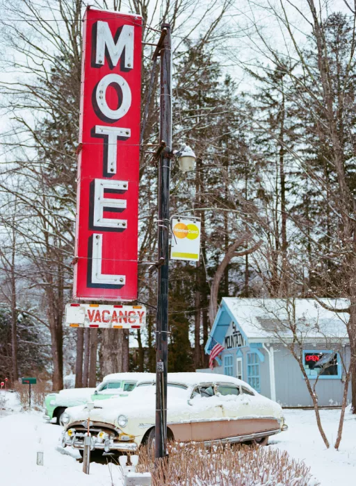 Young, Bethany: Motel nello Stato di New York