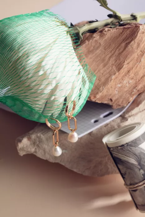 Ramiro, Julia: Opulence et perles