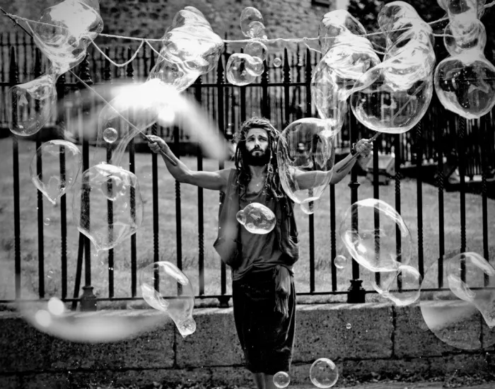 Malet, Jean-Claude: Bubble maestro