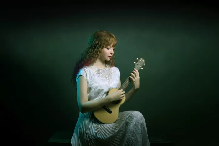 Hasheminasab, Moein: Persian girl