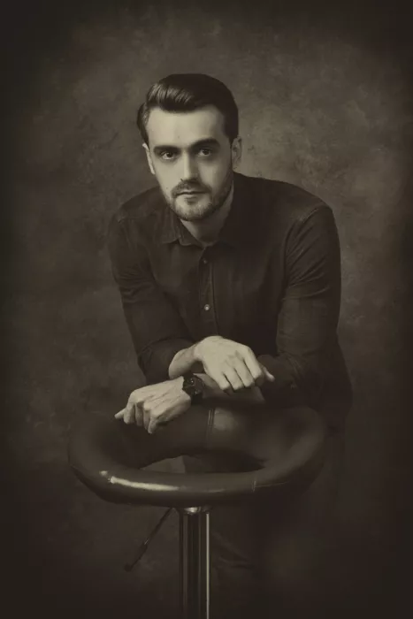 Watkins, Carmen: A melancholic smile