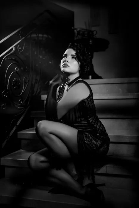 Levy, Sharon: Hollywood beauty