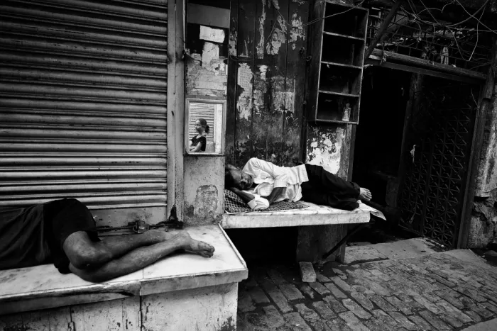 Aadli, Myriam: The nap  and the mirror