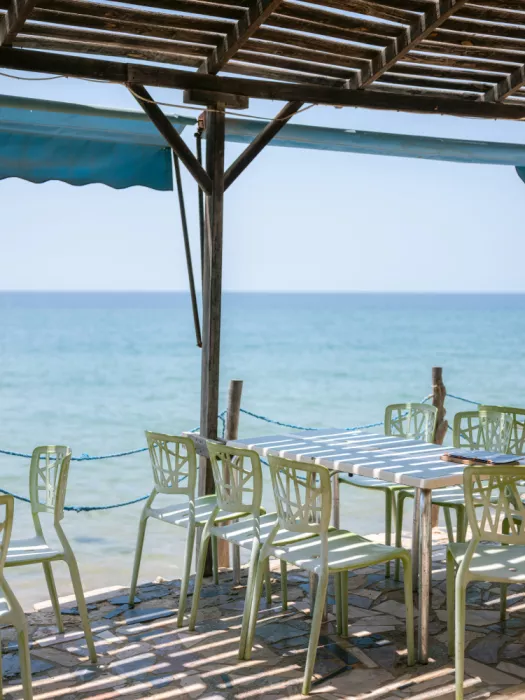 Zwart, Raisa: Oceanside View in Morocco