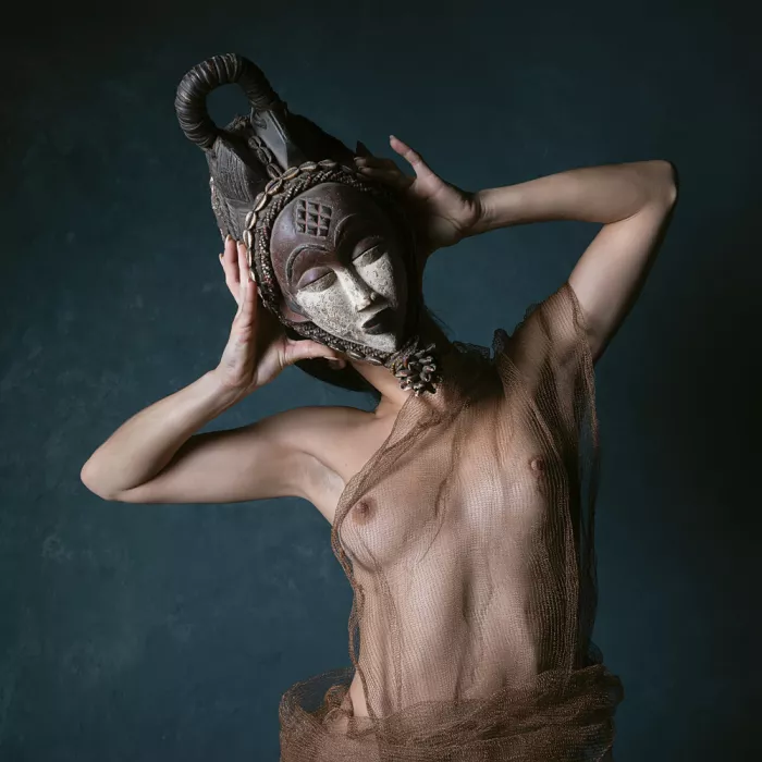 Raga, Gil Joan: Punu mask