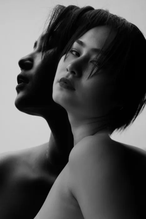Ishikawa, Tomoki: Reflections of Her Duality
