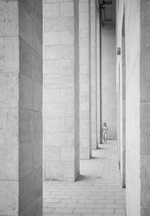 Allmaier, Michael: Die Menschheit trifft auf Architektur