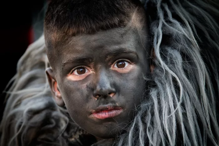 Cavalli, Giovanni: Boy blackened face, Sardinia