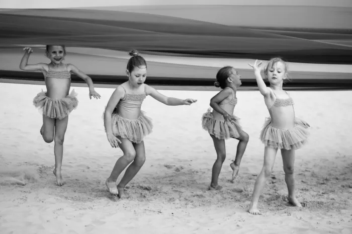 Kaprano, Normunds: Girls on the seafront