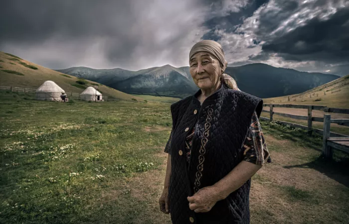 Szmidt, Waldemar: Old Nomad Woman in Kyrgyzstan