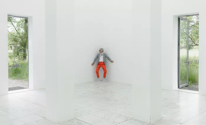 Neu, Mario: in der Ecke