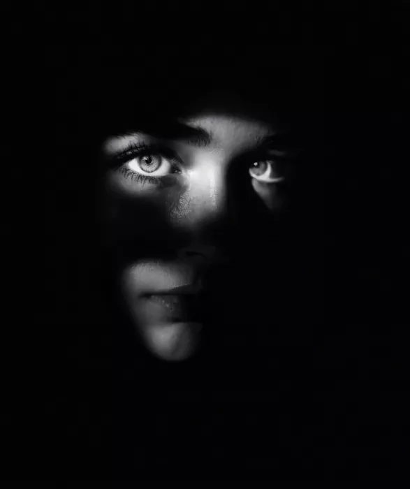 Raskin, Moris: in darkness only my eyes