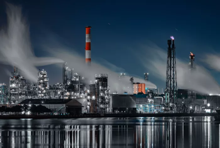 Aliace/uesan: night view of the factory zone