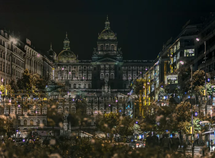 Kızıltug, Ates Ömer: Prague