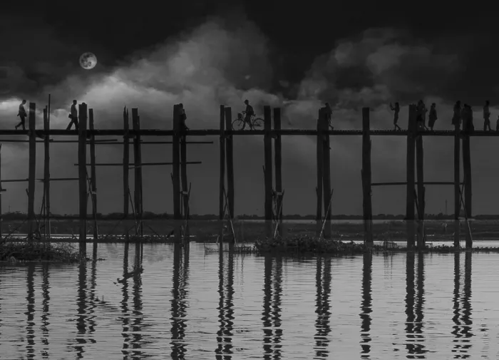 Zeng, Jiahong: Le Pont U Bein au clair de lune
