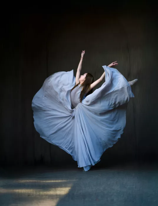 Liang, Ken: Danza della gonna