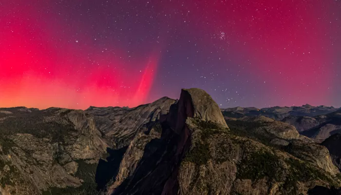 Lin, Ning: Half Dome Aurora