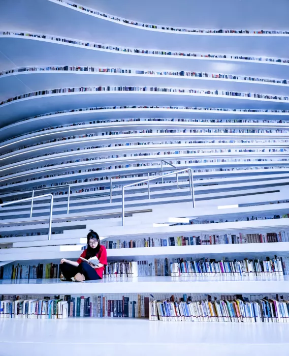 Zhao, Yan: In Binhai Library