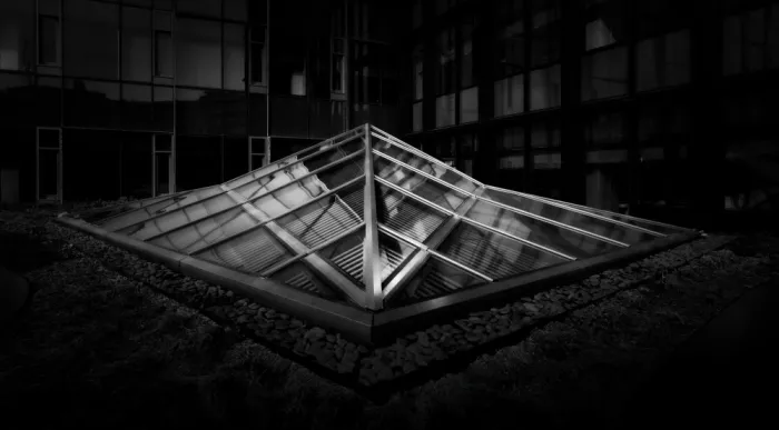 Zhao, Yan: Piramide