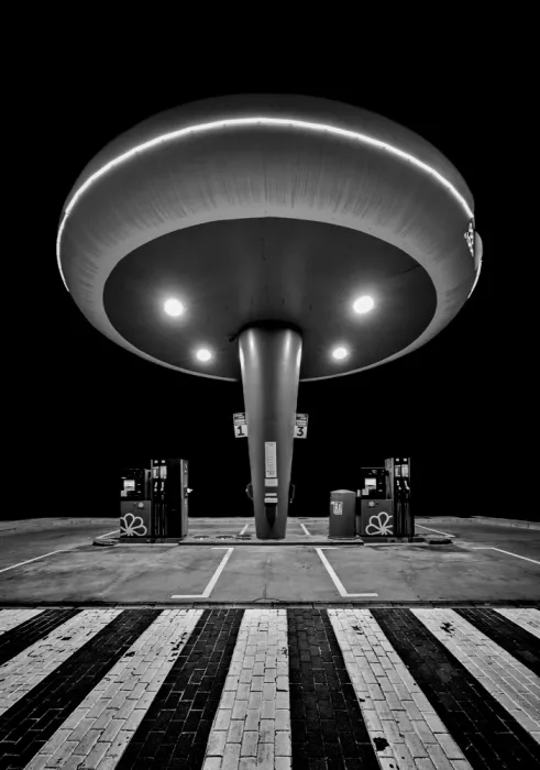 Lopez, Jose Francisco: GAS STATION